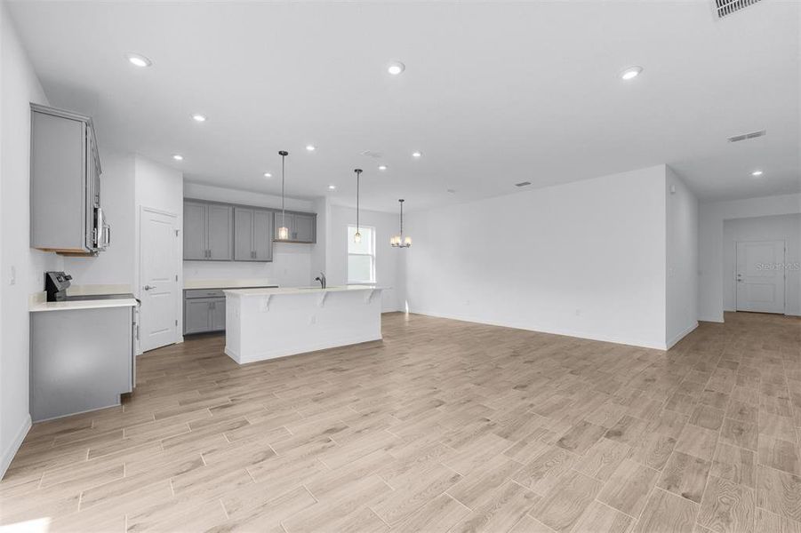 Spacious, unfurnished interior of a new home in Scenic Terrace, Lake Hamilton (Image 35). Spacious, unfurnished interior of a new home in Scenic Terrace, Lake Hamilton (Image 35).