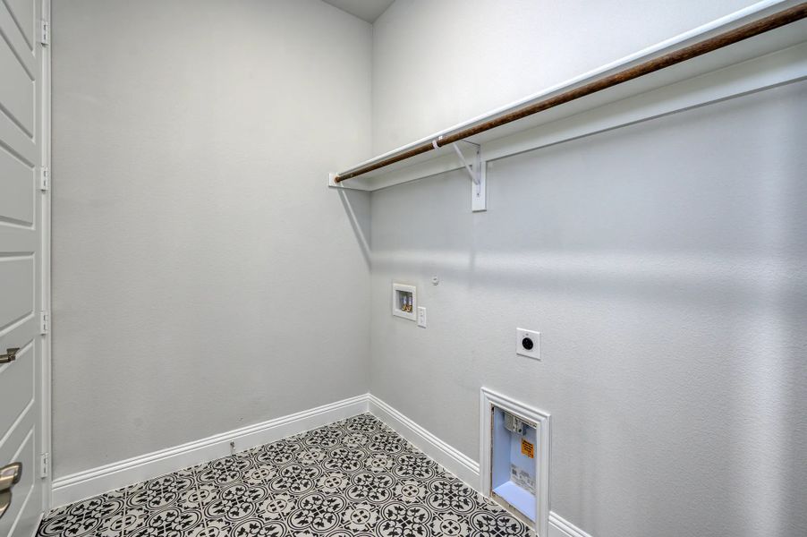 Representative furnished interior of a home built from the Portico by Stonehollow Homes in Heritage Grove, Blue Ridge (Image 9).