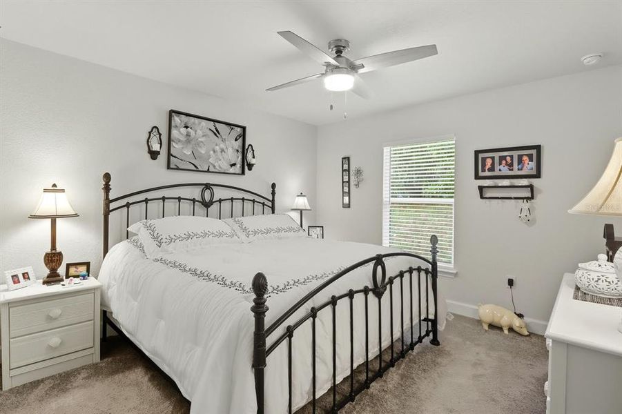 Furnished interior view inside a new home in , Dunnellon (Image 10).