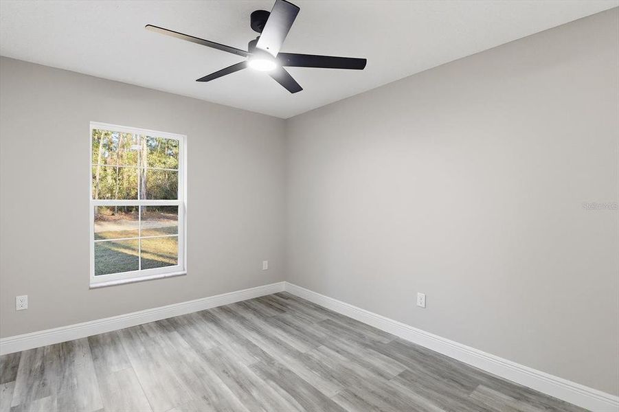 Spacious, unfurnished interior of a new home in , Citrus Springs (Image 20).