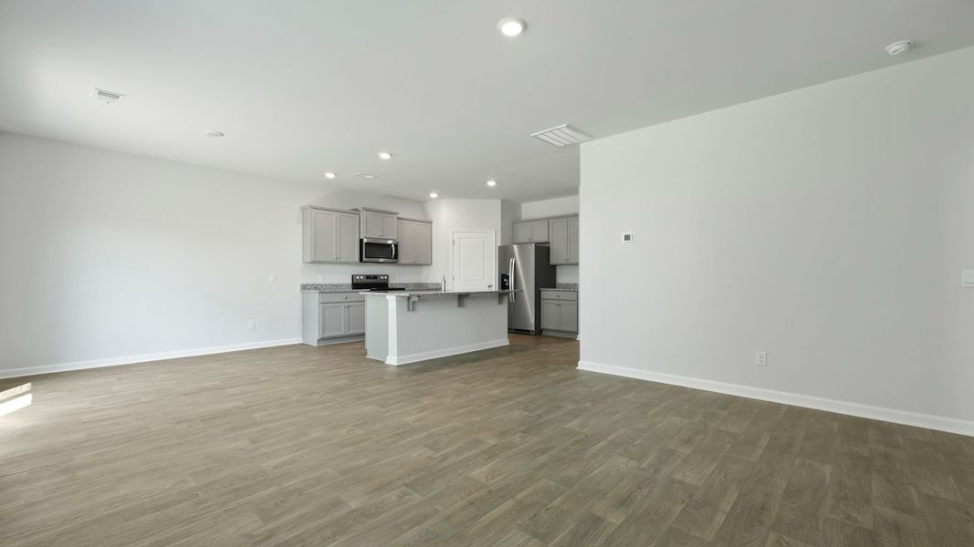 Representative unfurnished interior of a home built from the ELLE by D.R. Horton in Lakeview at Kitfield, Moncks Corner (Image 19).
