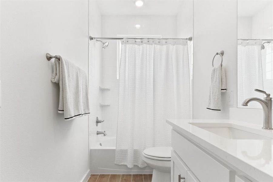 029-1411AzaleaDrive-Melissa-TX-75454-Bathroom3.jpg-SMALL 029-1411AzaleaDrive-Melissa-TX-75454-Bathroom3.jpg-SMALL