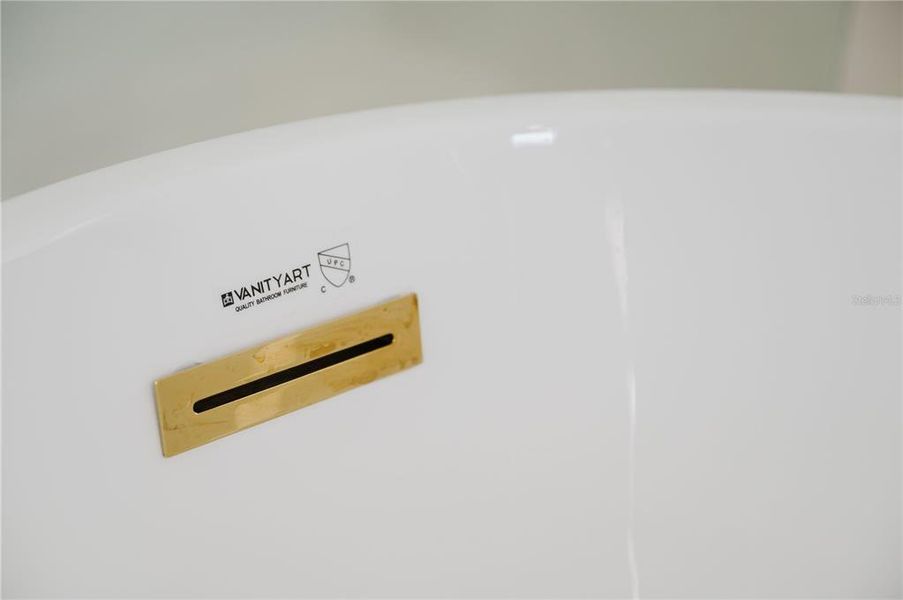 Close-up of interior finishes inside a home in , North Port (Image 21). Close-up of interior finishes inside a home in , North Port (Image 21).