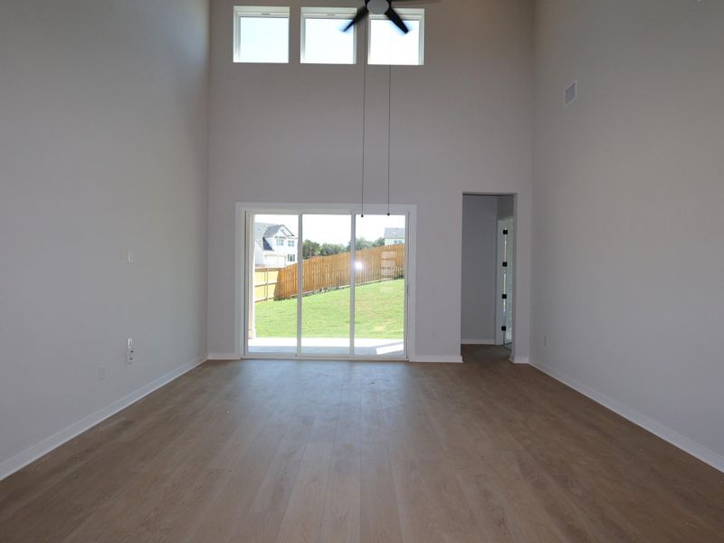 Spacious, unfurnished interior of a new home in Cedar Brook, Leander (Image 32).