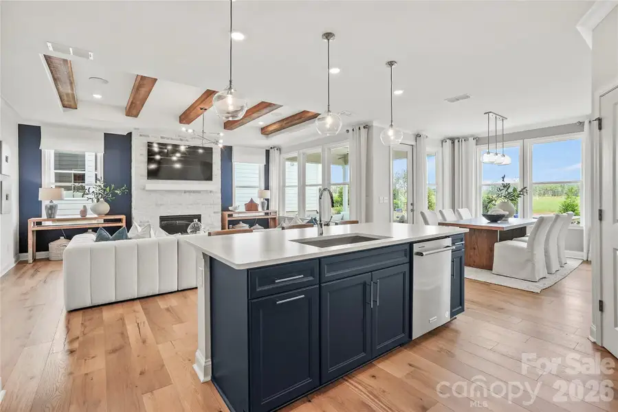 Representation photo* Representation photo*