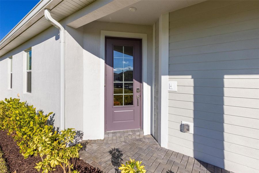 Exterior details and patio area of a home in , Port St. Lucie (Image 3).