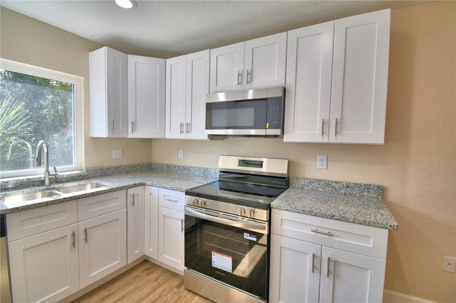 Furnished interior view inside a new home in , Lake Wales (Image 4).