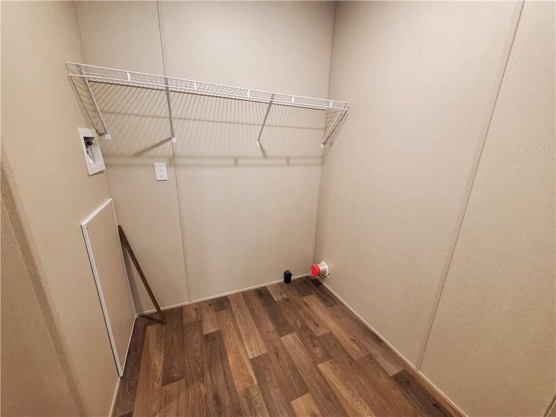 Spacious, unfurnished interior of a new home in , Marble Hill (Image 9).