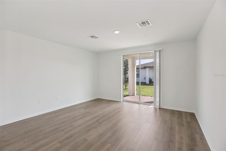 Spacious, unfurnished interior of a new home in Springs at Lake Alfred - Classic Series, Lake Alfred (Image 16).