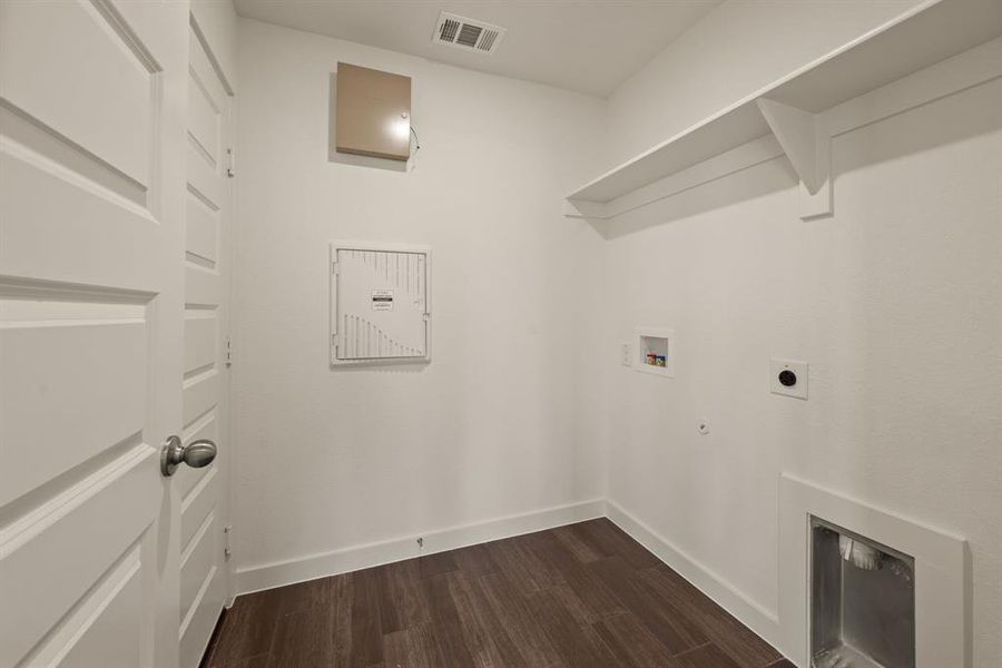 Spacious, unfurnished interior of a new home in Gatlin Ranch, Springtown (Image 26). Spacious, unfurnished interior of a new home in Gatlin Ranch, Springtown (Image 26).