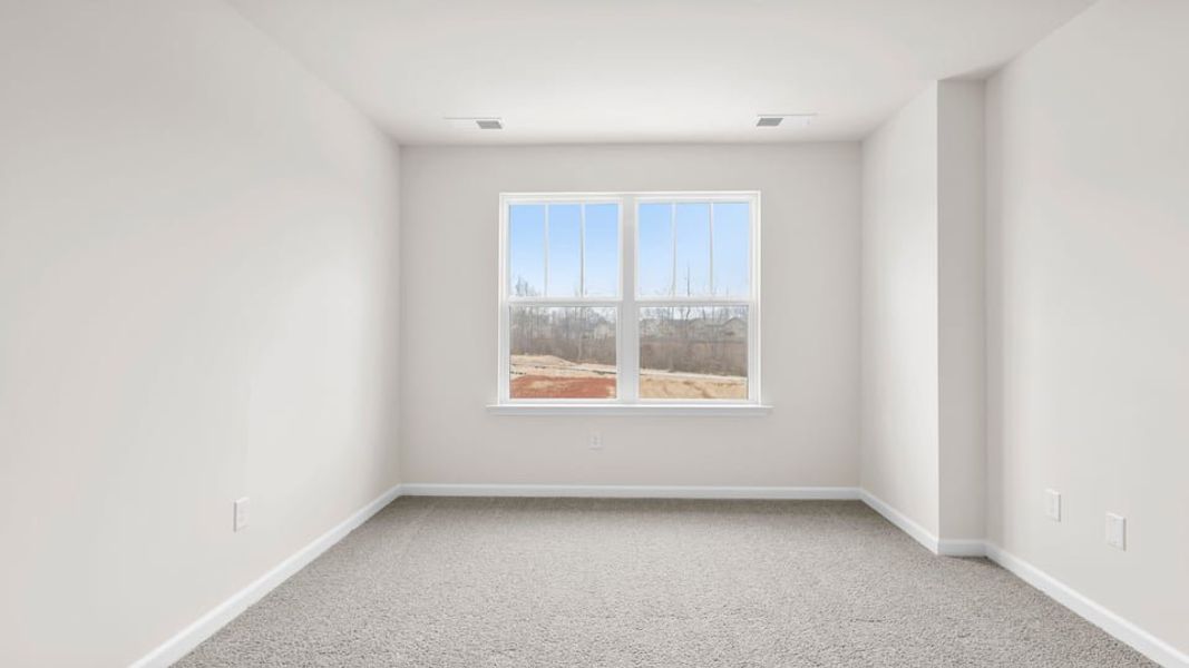 Spacious, unfurnished interior of a new home in Covington Village, Greer (Image 32).