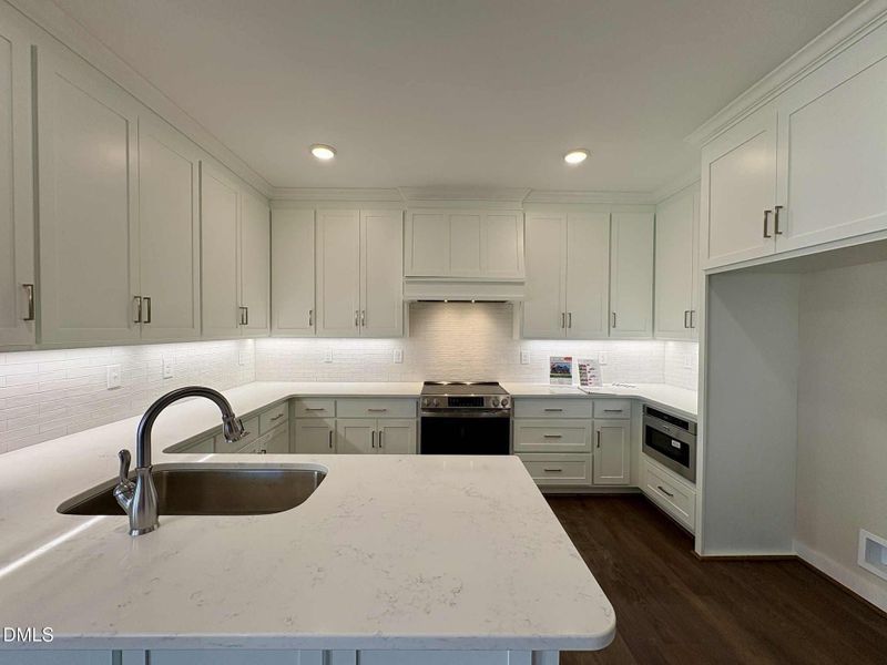 55877d8f-678f-49ac-b30a-80feccadd616