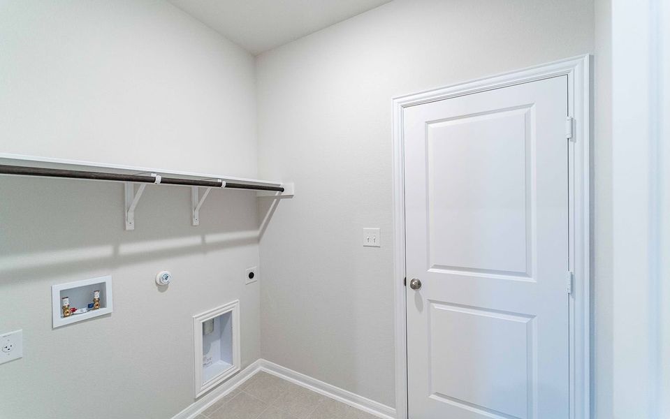 Spacious, unfurnished interior of a new home in Hunters Glen, Jarrell (Image 15). Spacious, unfurnished interior of a new home in Hunters Glen, Jarrell (Image 15).