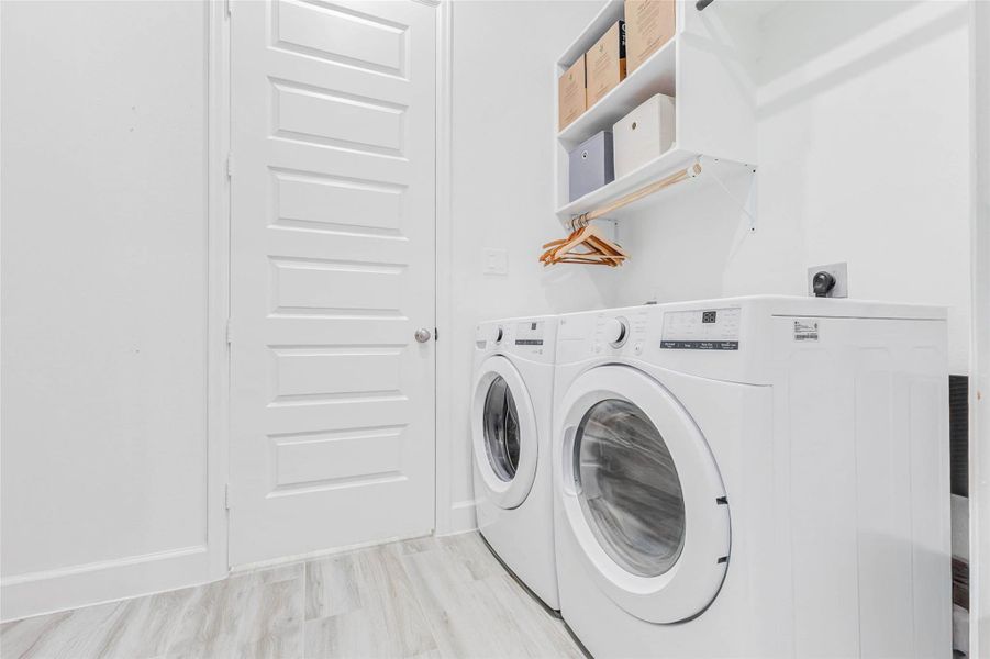 Furnished interior view inside a new home in Cross Creek West 55', Fulshear (Image 12).