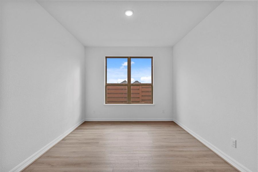 Spacious, unfurnished interior of a new home in Austin Point, Richmond (Image 27).