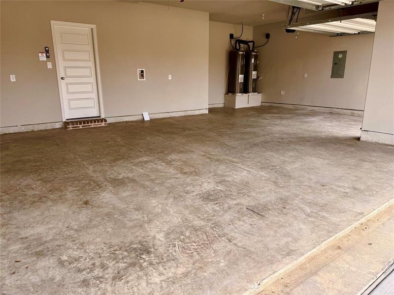 Spacious, unfurnished interior of a new home in Wildcat Ridge, Godley (Image 19). Spacious, unfurnished interior of a new home in Wildcat Ridge, Godley (Image 19).