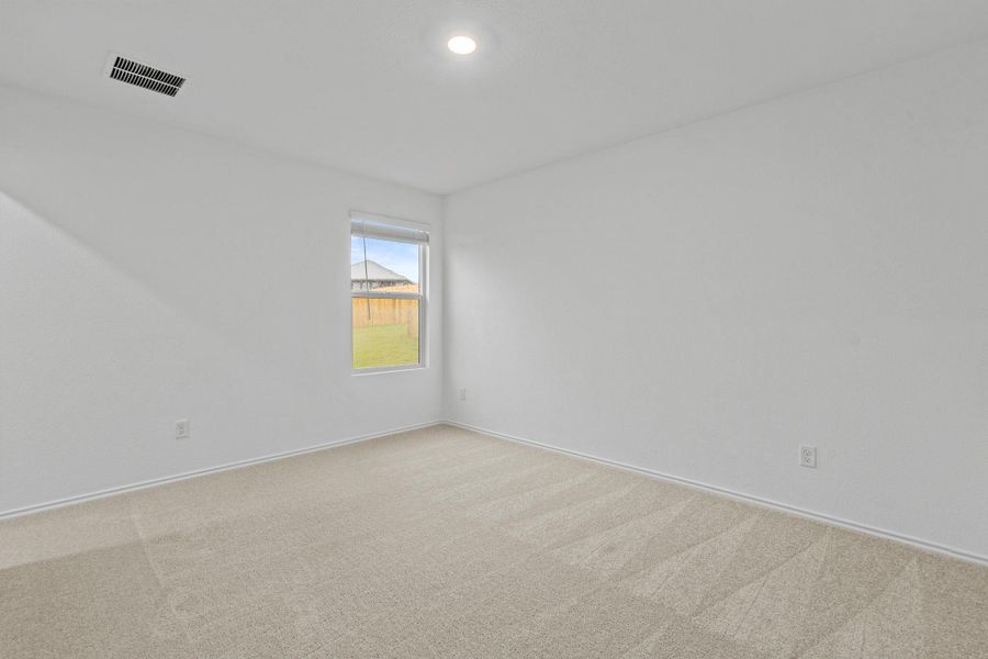 Spacious, unfurnished interior of a new home in Clayton Ranch, Copperas Cove (Image 10).