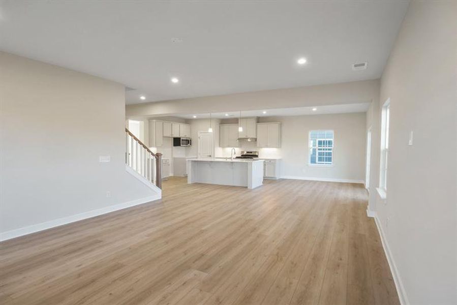 Spacious, unfurnished interior of a new home in Canterbrook Farms 2-Story, Fountain Inn (Image 11).