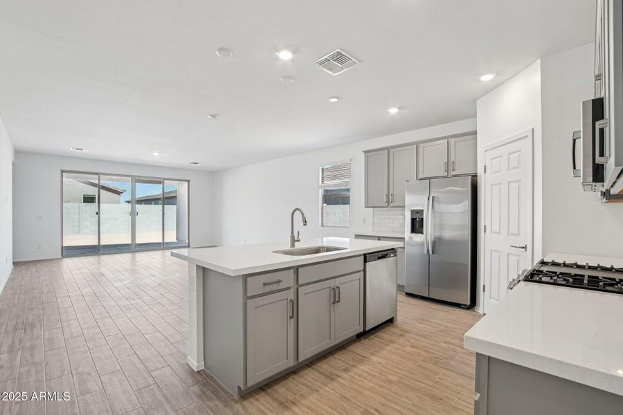 11-web-or-mls-W Mellen Ln-S3009-011 11-web-or-mls-W Mellen Ln-S3009-011