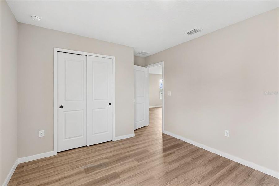 Spacious, unfurnished interior of a new home in Sabana Reserve, Ocala (Image 18).