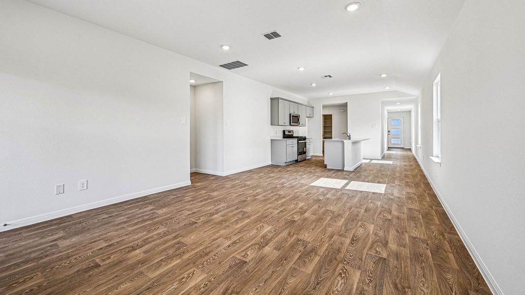 Spacious, unfurnished interior of a new home in Southgrove, Kyle (Image 23).