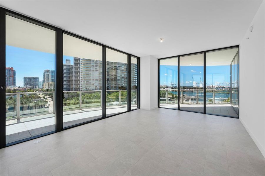 Spacious, unfurnished interior of a new home in Five Park, Miami Beach (Image 19). Spacious, unfurnished interior of a new home in Five Park, Miami Beach (Image 19).