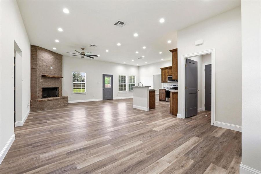 Spacious, unfurnished interior of a new home in , Ector (Image 16).