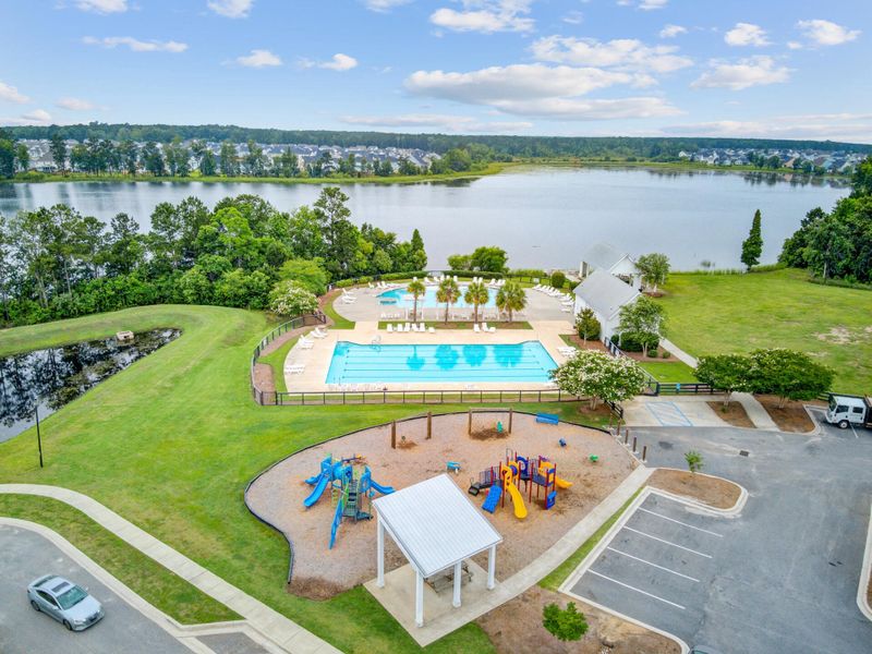 Community amenities in , Moncks Corner (Image 41).