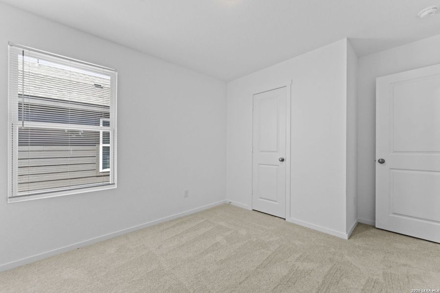 Spacious, unfurnished interior of a new home in Guadalupe Ridge, New Braunfels (Image 22).