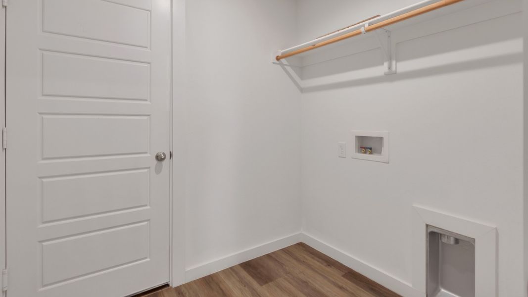 Spacious, unfurnished interior of a new home in Terra Vista, Lubbock (Image 13).