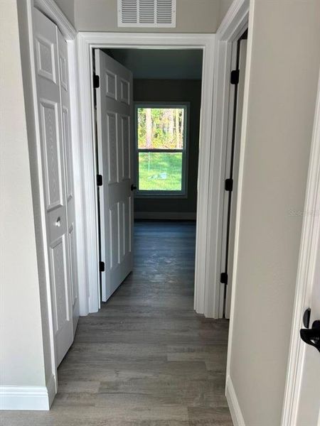 Spacious, unfurnished interior of a new home in , Dunnellon (Image 26).