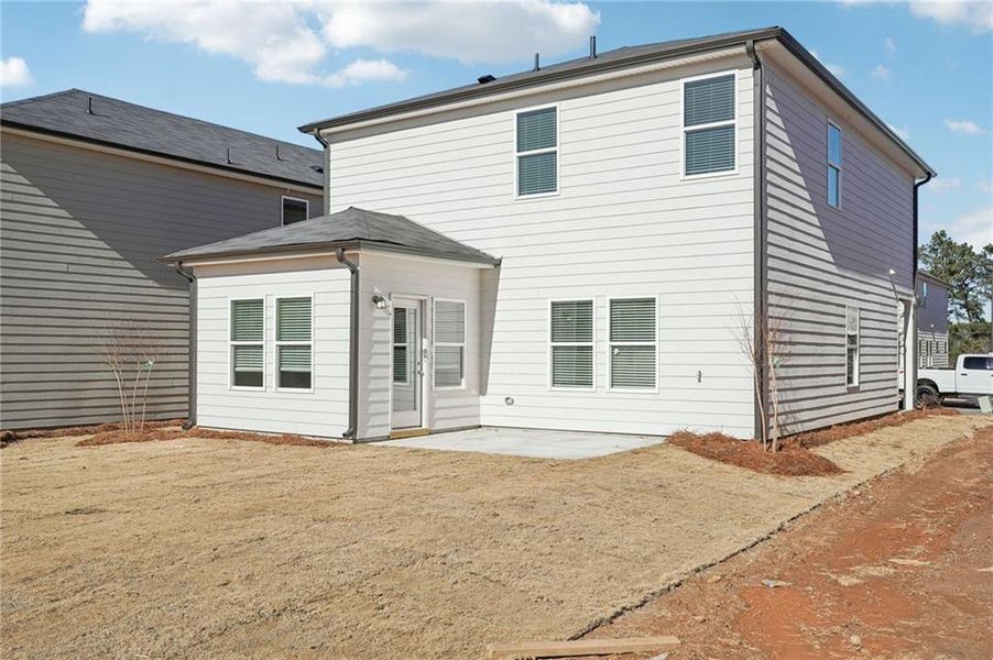 Exterior details and patio area of a home in Hawthorne Station, College Park (Image 4).