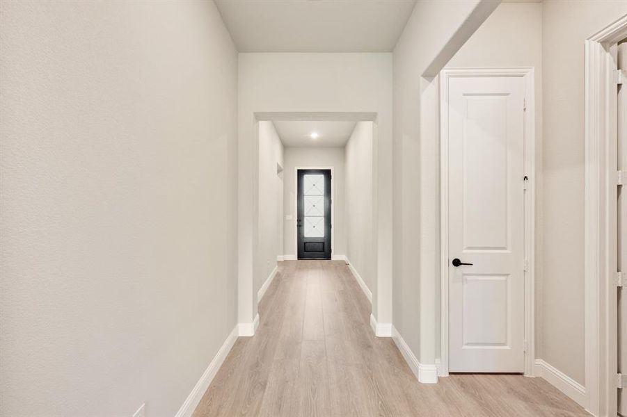 Spacious, unfurnished interior of a new home in Eagle Glen 50, Alvarado (Image 21).