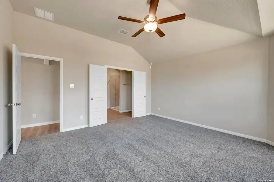 Spacious, unfurnished interior of a new home in Greenspoint Heights, Seguin (Image 14).