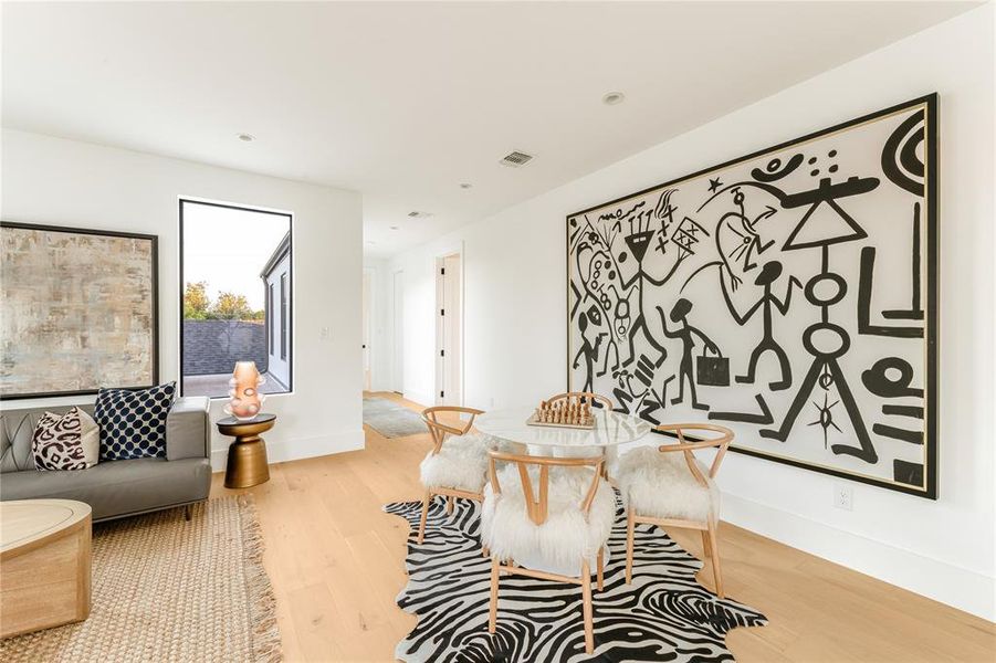 Furnished interior view inside a new home in , Dallas (Image 13).