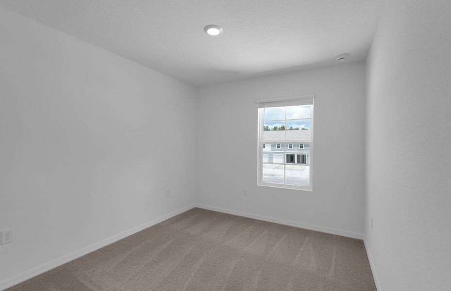 Spacious, unfurnished interior of a new home in Normandy Pines, Jacksonville (Image 13).