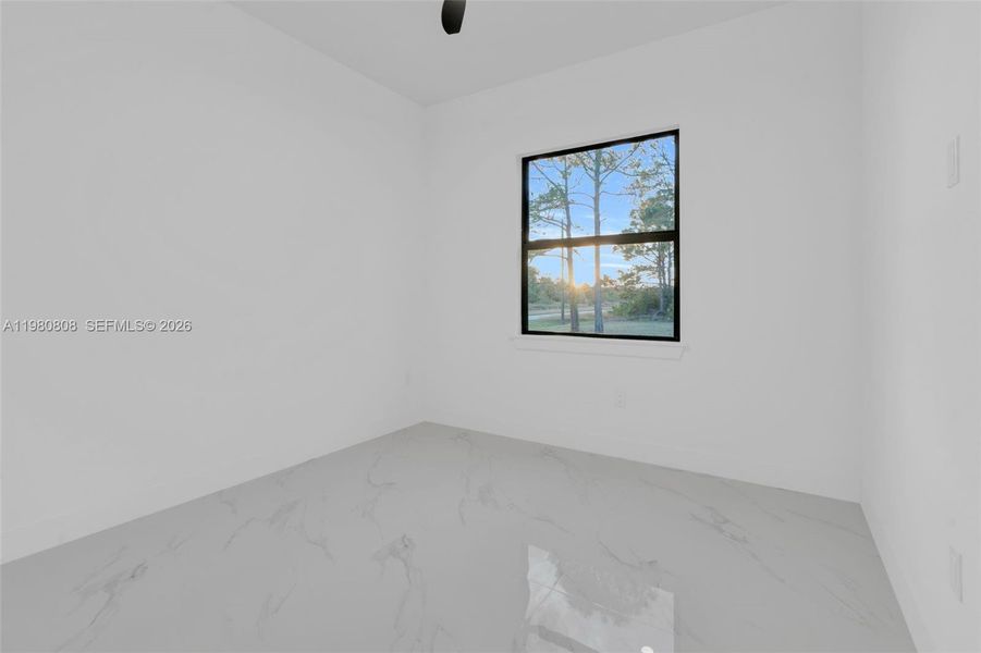 Spacious, unfurnished interior of a new home in , Lehigh Acres (Image 16).