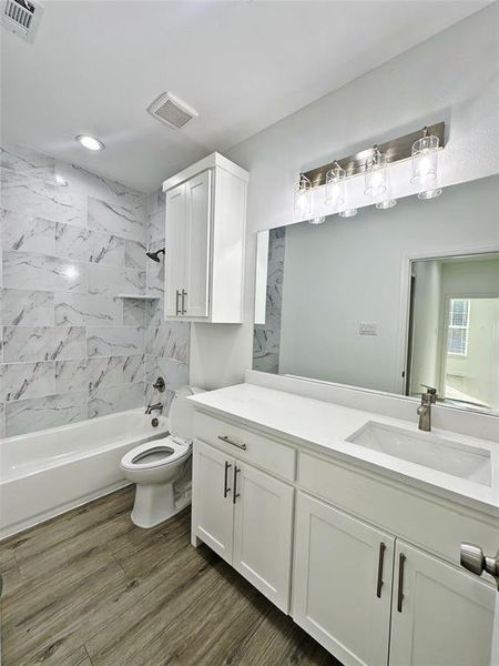 Furnished interior view inside a new home in , Waxahachie (Image 4). Furnished interior view inside a new home in , Waxahachie (Image 4).