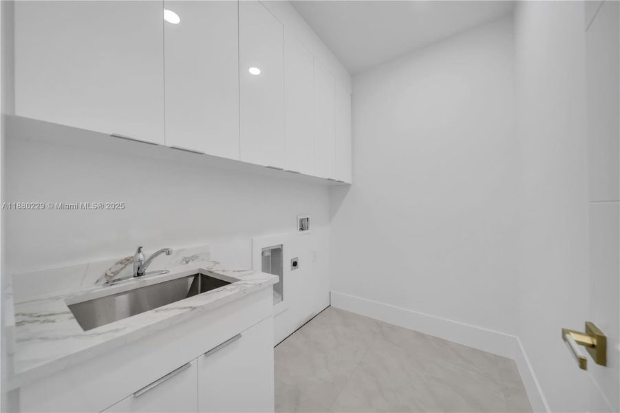 Furnished interior view inside a new home in , Lehigh Acres (Image 6). Furnished interior view inside a new home in , Lehigh Acres (Image 6).