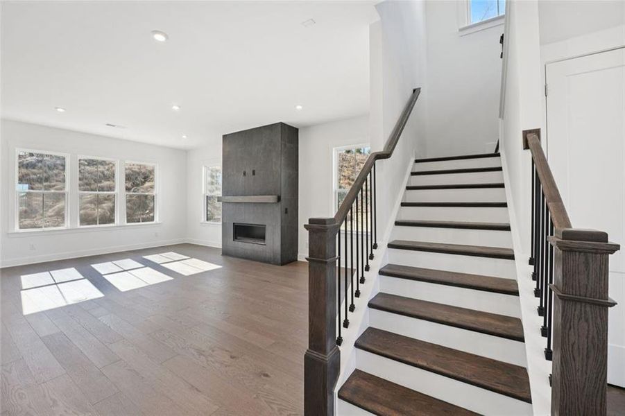 Spacious, unfurnished interior of a new home in Sterling Pointe, Cumming (Image 54).