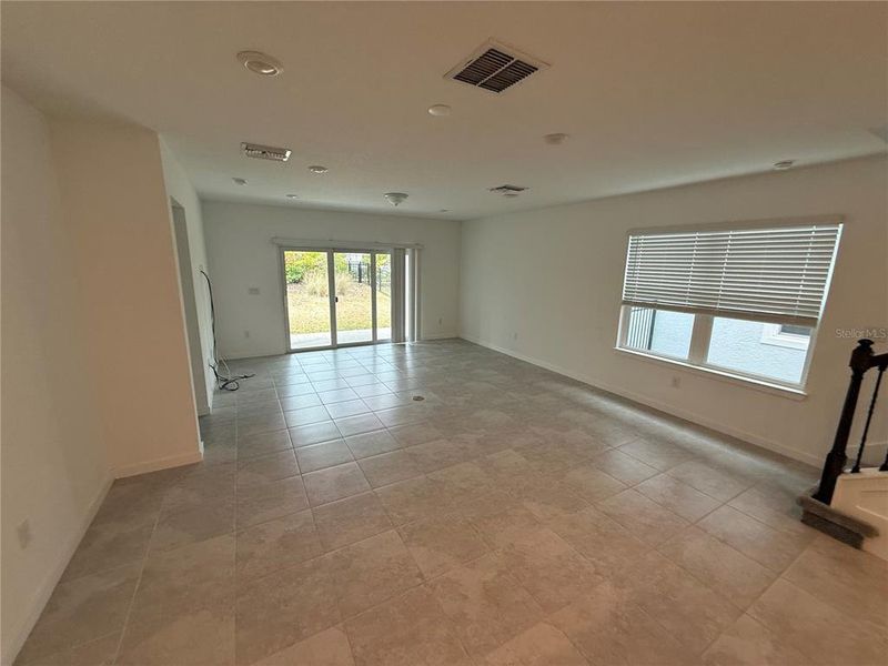 Spacious, unfurnished interior of a new home in Waterset, Apollo Beach (Image 8).