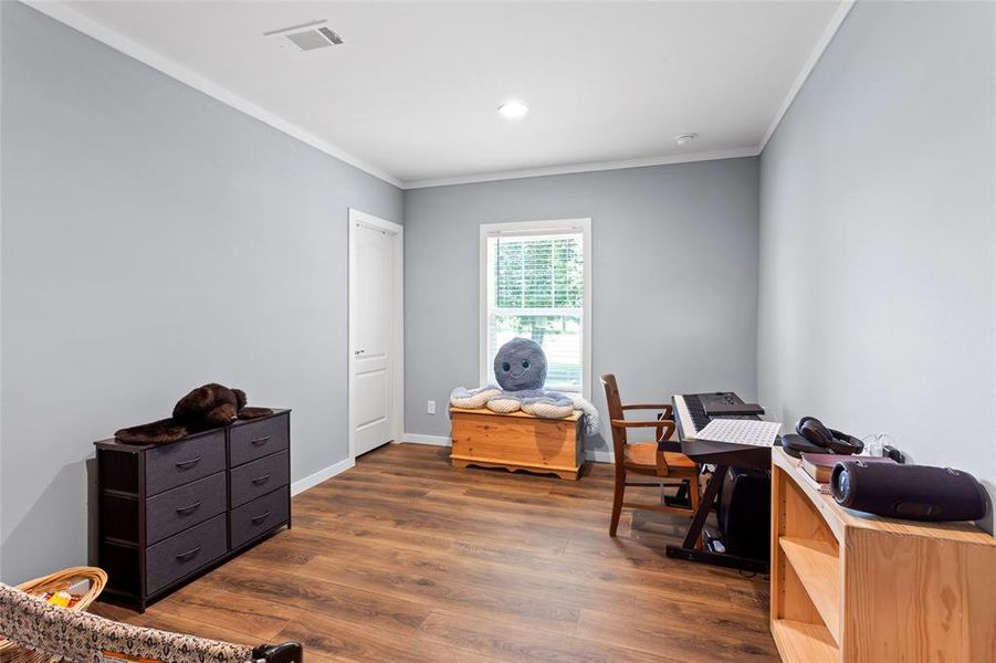 This 3rd bedroom can easily accommodate a king bed [since they had one in it before with room to spare], and the closets are walk-ins.