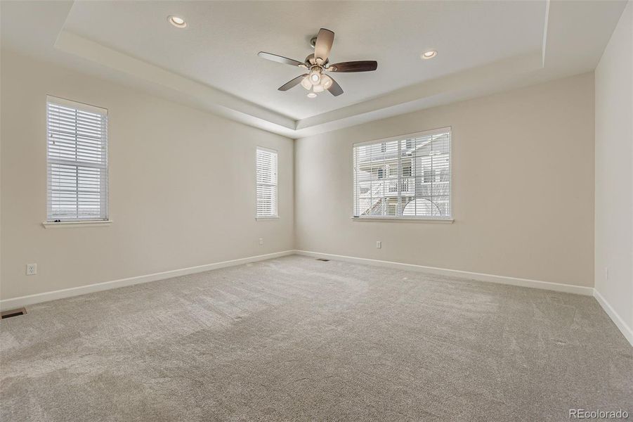 Spacious, unfurnished interior of a new home in , Aurora (Image 26).