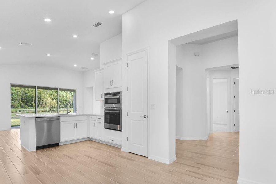 Spacious, unfurnished interior of a new home in Ardisia Park, New Smyrna Beach (Image 33). Spacious, unfurnished interior of a new home in Ardisia Park, New Smyrna Beach (Image 33).