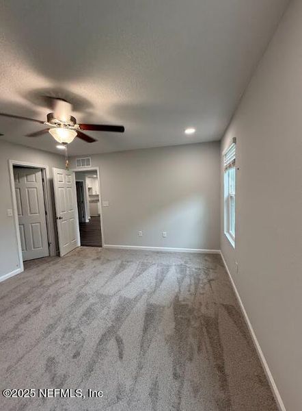 Spacious, unfurnished interior of a new home in , Jacksonville (Image 22).