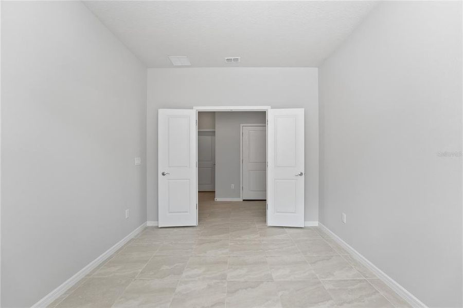Spacious, unfurnished interior of a new home in , St. Cloud (Image 32).