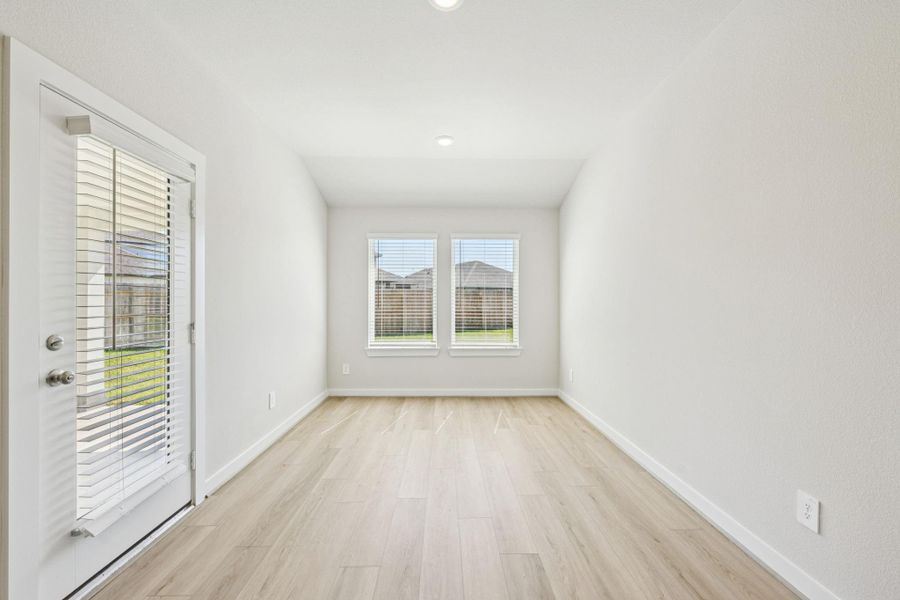 Spacious, unfurnished interior of a new home in Landing Meadows - Premier Series, New Caney (Image 29). Spacious, unfurnished interior of a new home in Landing Meadows - Premier Series, New Caney (Image 29).