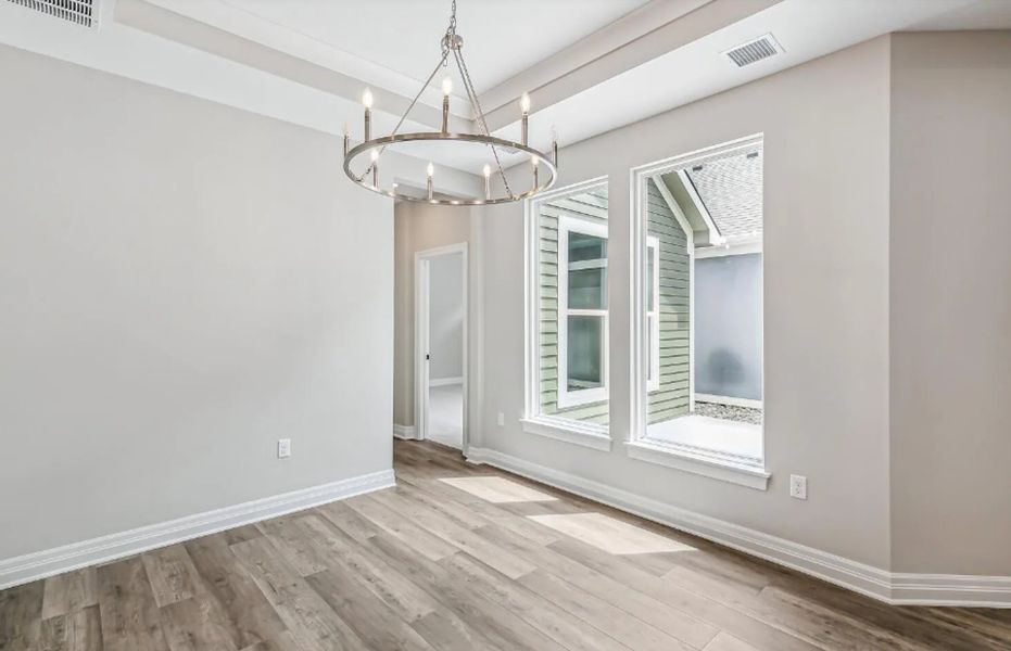 Spacious, unfurnished interior of a new home in The Courtyards at Cornerstone, Andover (Image 10).
