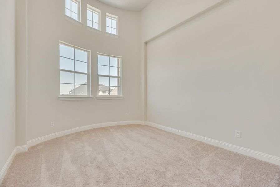 Spacious, unfurnished interior of a new home in Dominion of Pleasant Valley, Wylie (Image 21).