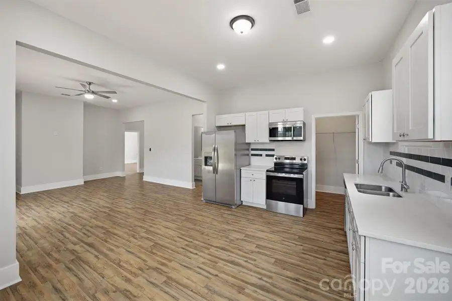 Image 37 of a home in . Image 37 of a home in .